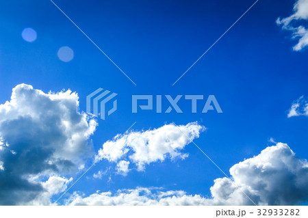 青空と白い雲 青空と白い雲 32933282