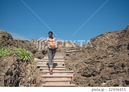 hiker, traveler,adventurer concept 32936855