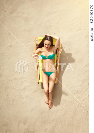 Young woman traveler tourist top view vacation 32940370