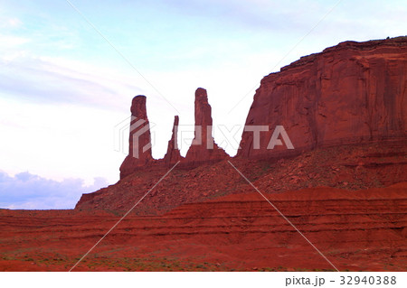 モニュメント・バレー　アメリカ大陸グランドサークル 32940388