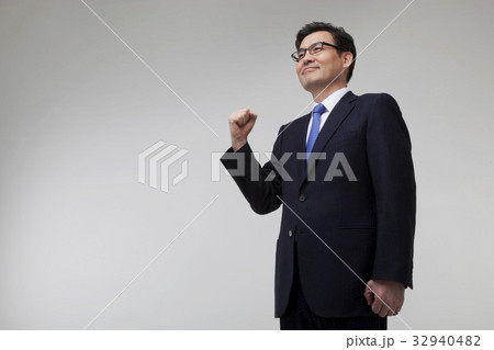 ビジネスマン メガネ めがね 32940482