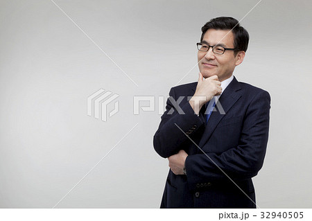 笑顔 微笑 微笑み 32940505