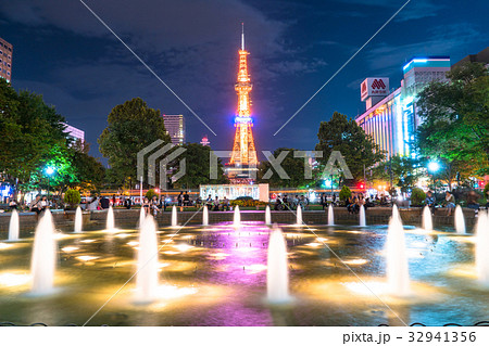 《北海道》札幌大通公園とテレビ塔の夜景 32941356