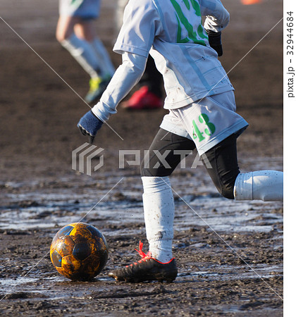 サッカー　フットボール 32944684