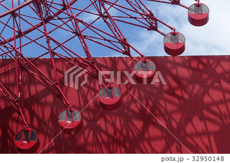 梅田HEPFIVEの赤い観覧車 32950148