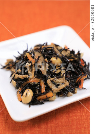 おいしいひじき五目煮 32950681