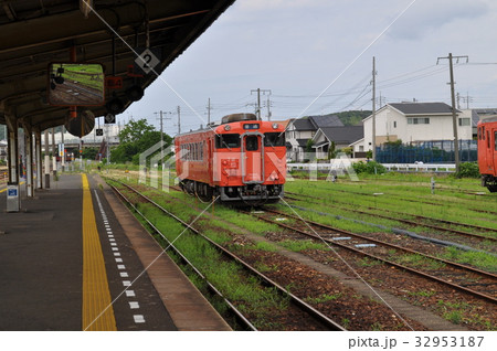 ＪＲ西日本　山陰本線・美祢線　長門市駅 32953187
