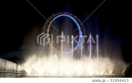 博覧会 夜景 風景 32956423