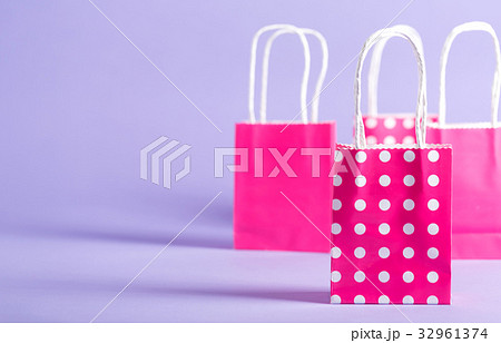 Polka dot gift bags 32961374