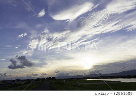 七月、筑後川の夕暮れ3 七月、筑後川の夕暮れ3 32961609