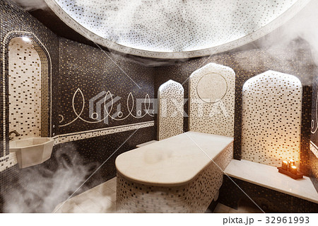 Interior of Turkish sauna, classic Turkish hammam 32961993