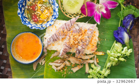 crayfish, crab and shrimp paste sauce with rice crayfish, crab and shrimp paste sauce with rice 32962667