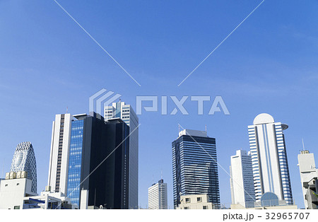 東京風景　中野坂上から望む新宿高層ビル群 32965707