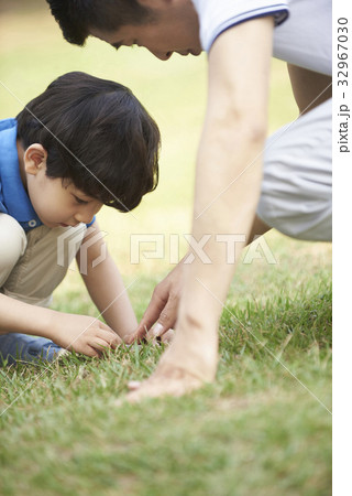 人 人間 少年 32967030