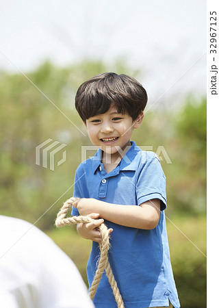 公園 東洋人 少年 32967125