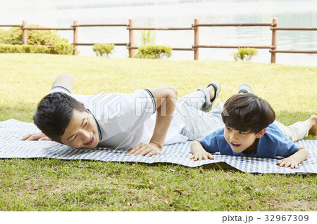 人 人間 少年 32967309