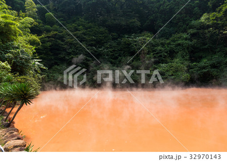 Blood pond hell in Beppu city Blood pond hell in Beppu city 32970143