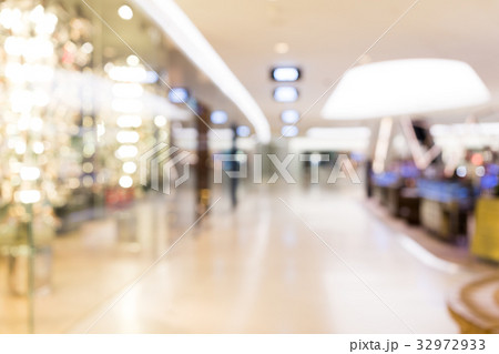 Blurry of shopping center 32972933