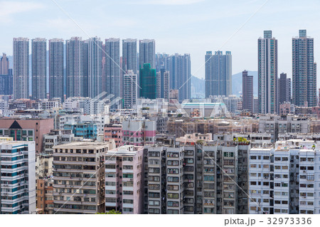 Hong Kong skyline 32973336