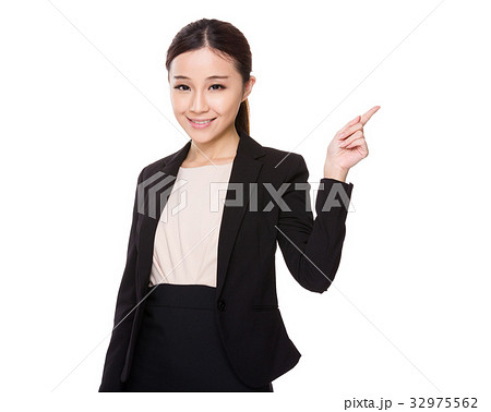 Asian young Businesswoman with finger point up 32975562