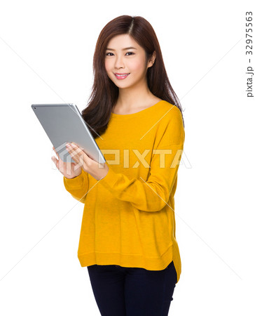 Woman use of the tablet pc Woman use of the tablet pc 32975563