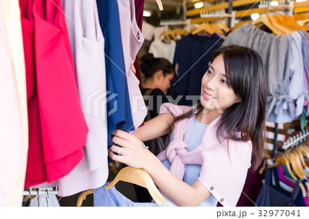 Woman shopping in street market Woman shopping in street market 32977041