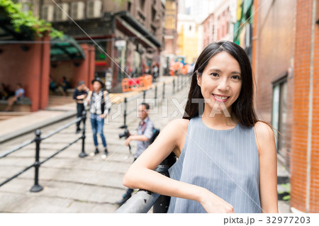 Young woman in Pottinger Street Young woman in Pottinger Street 32977203