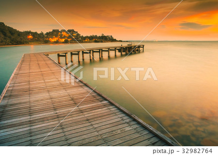 sun rising sky of khao laem ya rayong thailand 32982764