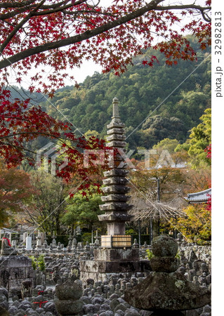 化野念仏寺の紅葉 化野念仏寺の紅葉 32982813