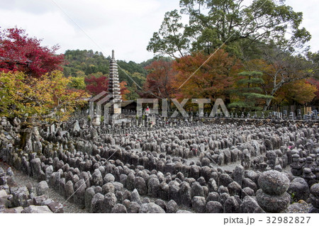 化野念仏寺の紅葉 化野念仏寺の紅葉 32982827