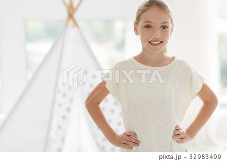 Pretty female youngster in casual posing for Pretty female youngster in casual posing for 32983409