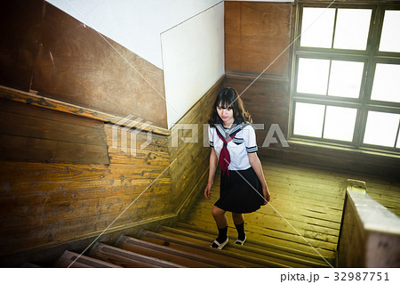 学校の階段 女子高生の写真素材
