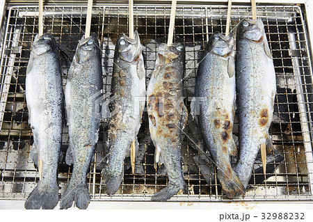 魚の串焼きの写真素材 3292