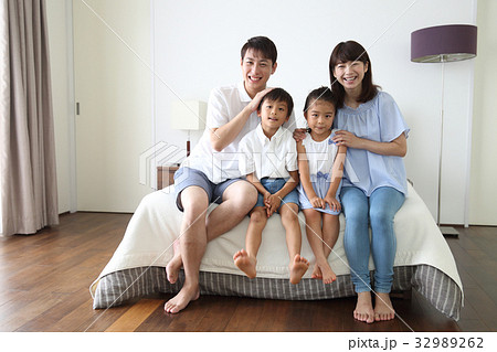 4人家族 32989262