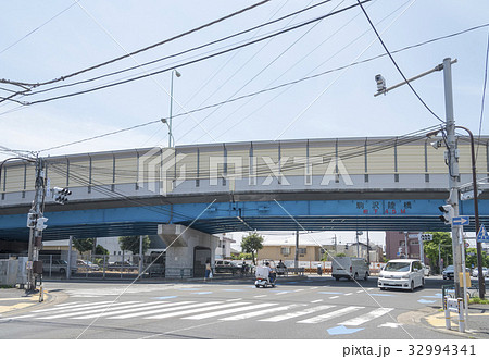 駒沢通りと環七通りが交わる駒沢陸橋交差点 駒沢通りと環七通りが交わる駒沢陸橋交差点 32994341