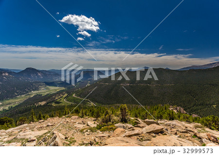 Rainbow Curve Overlook in Rocky Mtn. National Park Rainbow Curve Overlook in Rocky Mtn. National Park 32999573