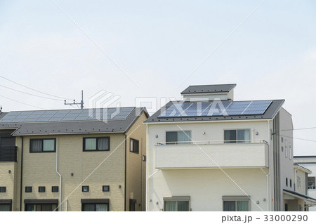 ソーラパネルを設置した新築分譲住宅街　イメージ 33000290