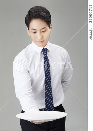 にぎる 笑顔 微笑 33000713