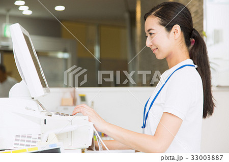 スポーツジムインストラクター スポーツジムインストラクター 33003887