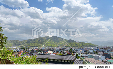 上山市街地の全景 33006364