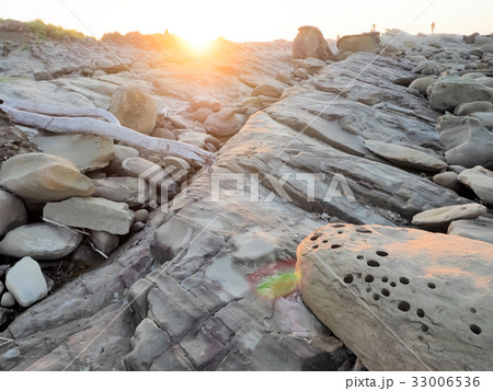 岩 石 ロック 33006536