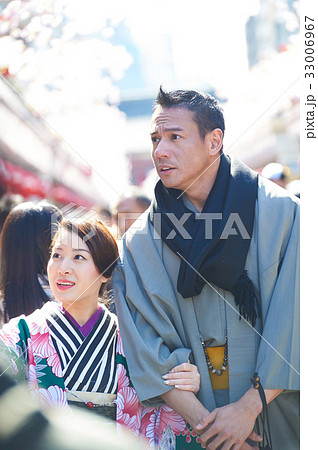 The portrait of a couple in japanese costume The portrait of a couple in japanese costume 33006967