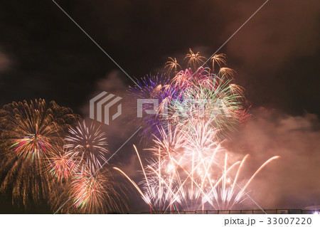 幕張ビーチ花火フェスタ17 第39回千葉市民花火大会 の写真素材