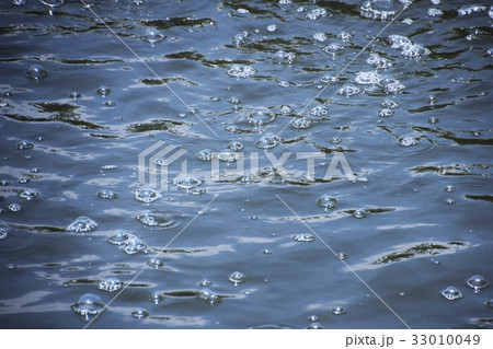 背景素材/水の泡 33010049