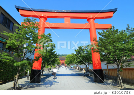 伏見稲荷大社　新表参道 33010738