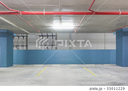 Empty Space in a Parking 33011229