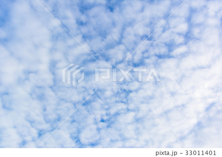 Beautiful blue sky for background Beautiful blue sky for background 33011401