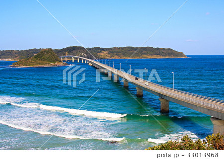 海を渡る角島大橋 海を渡る角島大橋 33013968