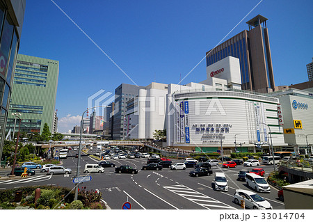 神戸 三宮駅前の交差点 神戸 三宮駅前の交差点 33014704