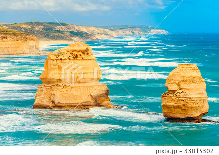 Twelve Apostles, Great Ocean Road, Australia Twelve Apostles, Great Ocean Road, Australia 33015302